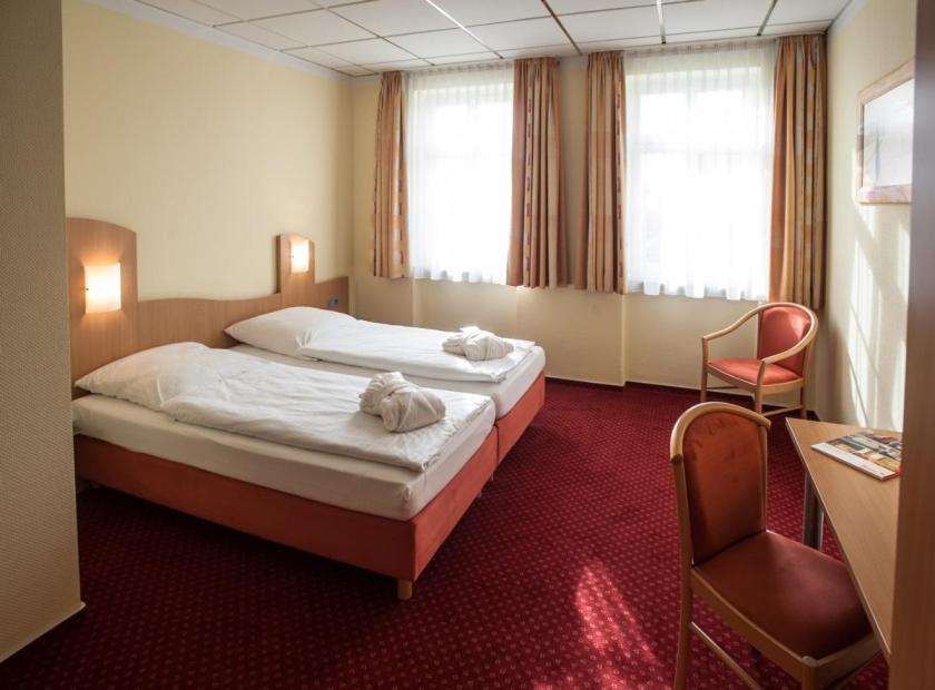 Johanniterhotel Nieder Weisel Extérieur photo