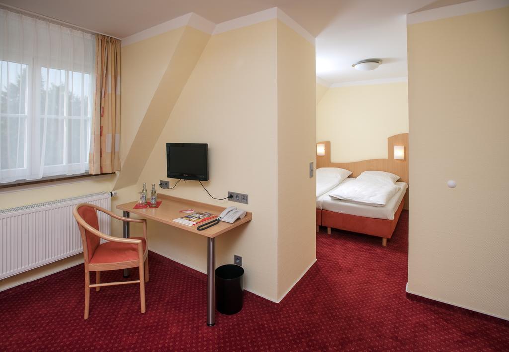 Johanniterhotel Nieder Weisel Extérieur photo